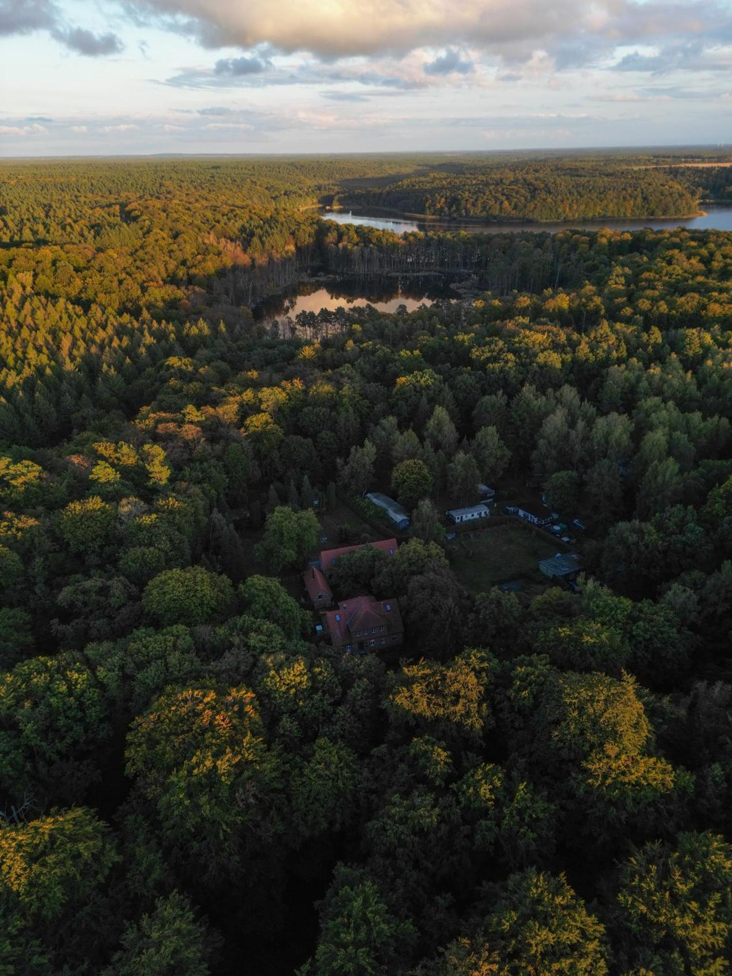 Wald- Und Seeidyll Im Historischen Forsthaus Neuruppin Exterior photo