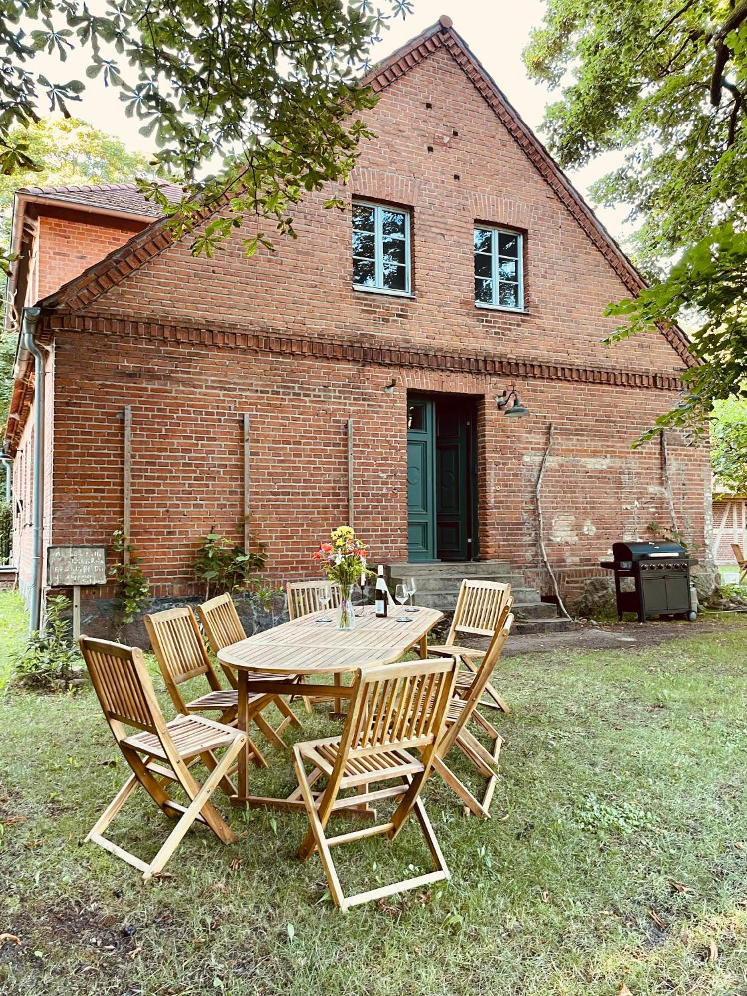 Wald- Und Seeidyll Im Historischen Forsthaus Neuruppin Exterior photo