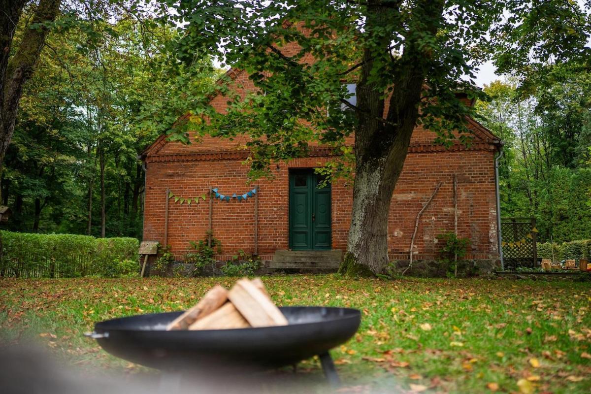 Wald- Und Seeidyll Im Historischen Forsthaus Neuruppin Exterior photo