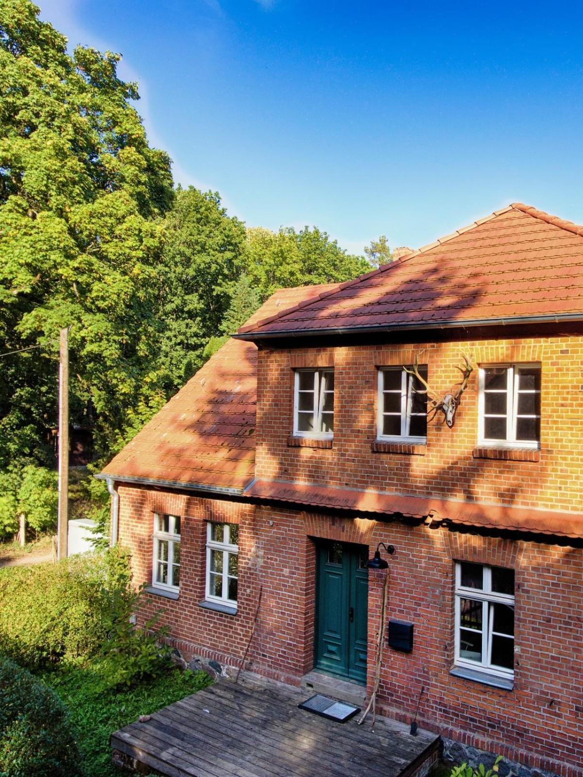 Wald- Und Seeidyll Im Historischen Forsthaus Neuruppin Exterior photo